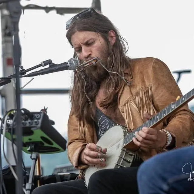 Live Music with Micah Kesselring at Shovel City Drinkery