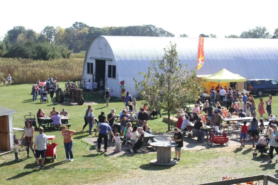 40th Annual Applefest at Lawrence Orchards